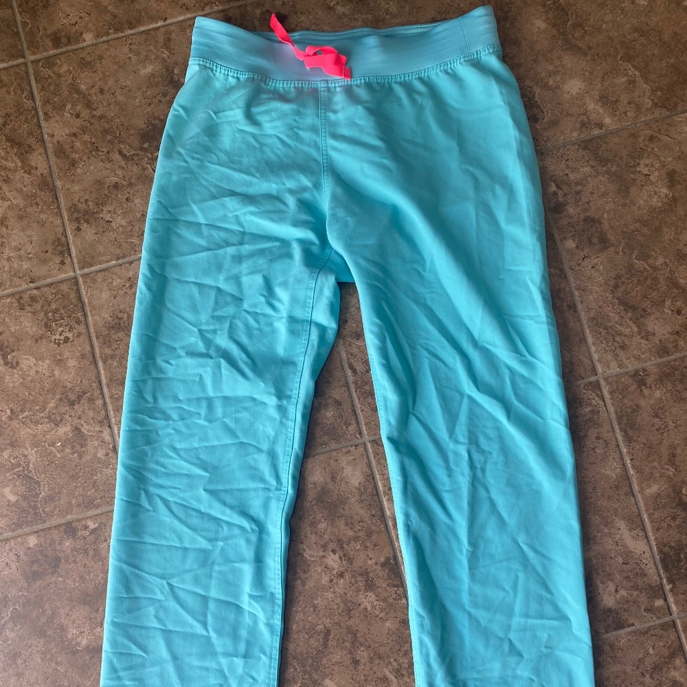 Figs small basic scrub straight leg pants light blue